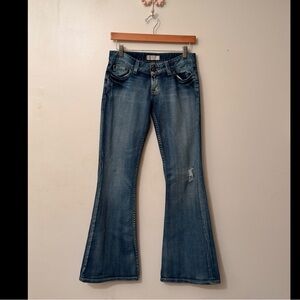 1195 Buckle BKE Star Stretch Low Rise Flare Jeans 27 (28x30) EUC Distressed